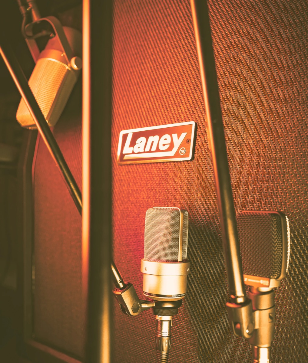 Microphones in front of a Laney guitar cabinet at RIPPLES Studio